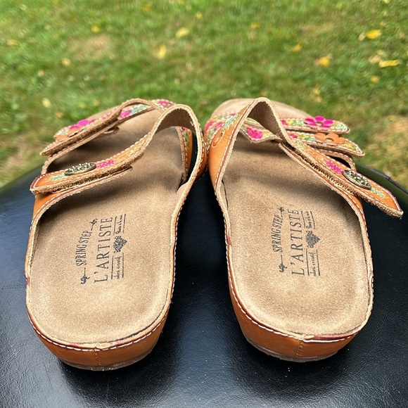 L’Artiste spring step sandals, velcro straps, open toe, brown, flower, size 6.5 - Picture 5 of 9